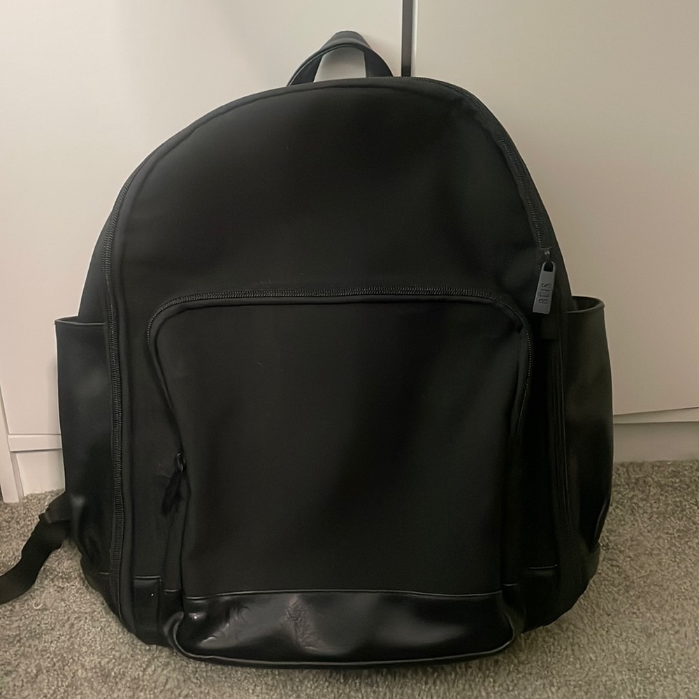 Beis Backpack